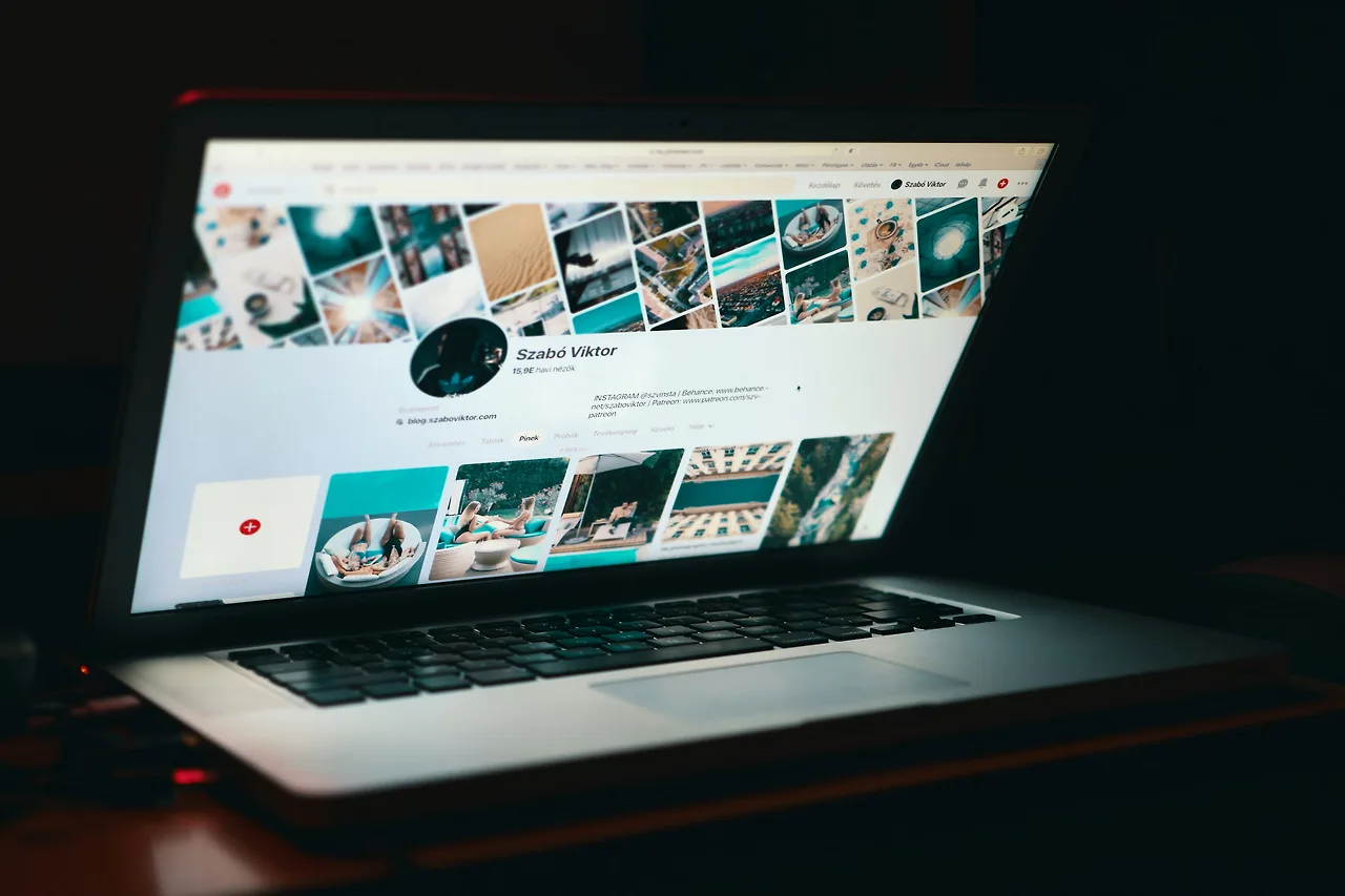 photo-1559854036-4ca3445a51b7?fm=jpg&q=60&w=3000&ixlib=rb-4.0.3&ixid=M3wxMjA3fDB8MHxzZWFyY2h8N3x8JUVDJTlCJUI5JTIwJUVEJTk5JTk0JUVCJUE5JUI0fGVufDB8fDB8fHww