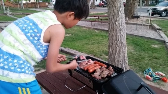 6-2%EC%84%B8%EA%B3%84%EC%97%AC%ED%96%89_%EB%AF%B8%EA%B5%AD_%EB%9D%BC%EC%8A%A4%EB%B2%A0%EA%B0%80%EC%8A%A4_%EC%BA%A0%ED%95%91_%EA%B0%80%EC%A1%B1%EC%97%AC%ED%96%89.jpg?type=w2