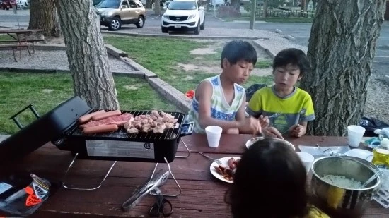 7%EC%84%B8%EA%B3%84%EC%97%AC%ED%96%89_%EB%AF%B8%EA%B5%AD_%EB%9D%BC%EC%8A%A4%EB%B2%A0%EA%B0%80%EC%8A%A4_%EC%BA%A0%ED%95%91_%EA%B0%80%EC%A1%B1%EC%97%AC%ED%96%89.jpg?type=w2