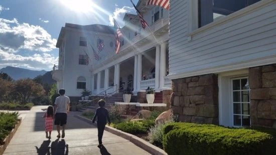 9-1%EC%84%B8%EA%B3%84%EC%97%AC%ED%96%89_%EB%AF%B8%EA%B5%AD_%EC%BA%A0%ED%95%91_%EA%B0%80%EC%A1%B1%EC%97%AC%ED%96%89_%EC%BD%94%EC%95%84%EC%BA%A0%ED%95%91%EC%9E%A5_%EB%A1%9C%ED%82%A4%EB%A7%88%EC%9A%B4%ED%8B%B4_%EC%B6%95%EA%B5%AC_%EC%84%A4%EC%82%B0.jpg?type=w2