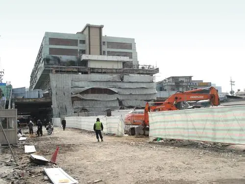 2009%EB%85%84_%ED%98%84%EB%8C%80%EC%83%81%EA%B0%80_%EC%B2%A0%EA%B1%B0%EC%A4%91.JPG?type=w773