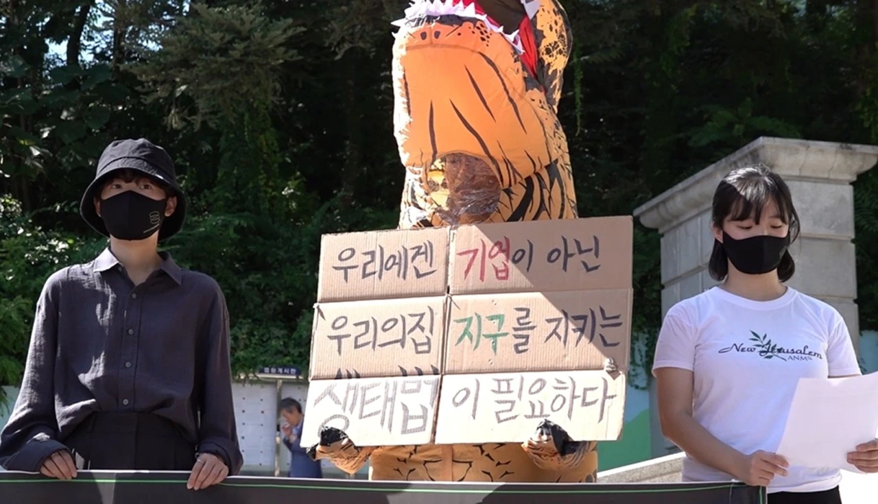 img.jpg?credential=yqXZFxpELC7KVnFOS48ylbz2pIh7yKj8&expires=1761922799&allow_ip=&allow_referer=&signature=34aht1rYKzLkfcKns9Fw0vmi8QQ%3D