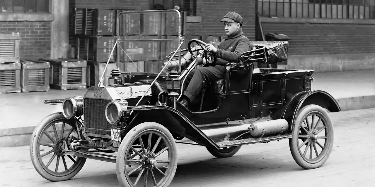 model-t-gettyimages-613478586?_a=BAVAZGDX0