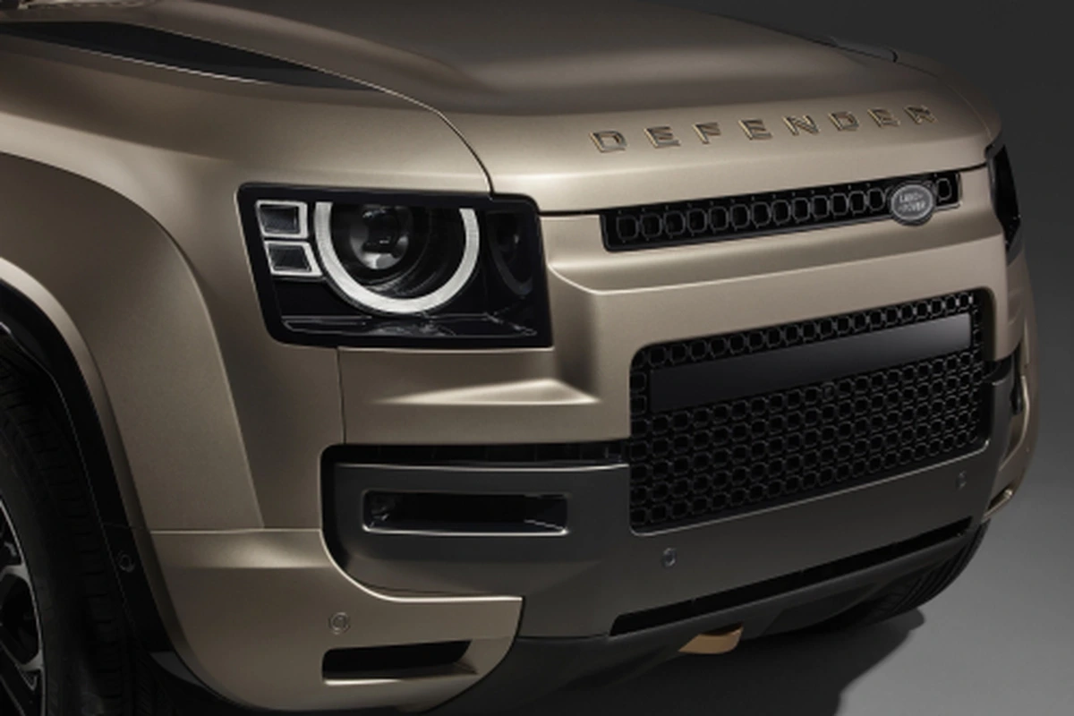 All_New_Defender_OCTA_Land_Rover_wwwlandrovercom_2.webp