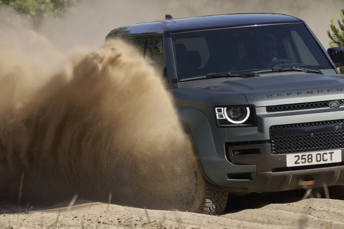All_New_Defender_OCTA_Land_Rover_wwwlandrovercom_1.webp