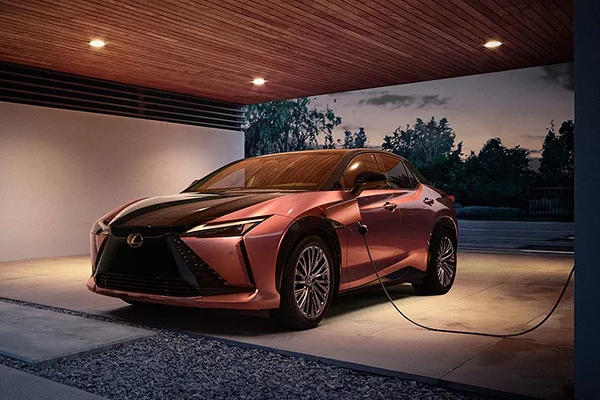RZ_Lexus_wwwlexuscom_2.webp