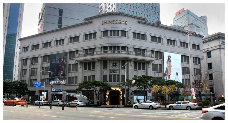 %ED%98%84%EC%9E%AC%EC%9D%98_%EC%8B%A0%EC%84%B8%EA%B3%84%EB%B0%B1%ED%99%94%EC%A0%90.jpg?type=w1