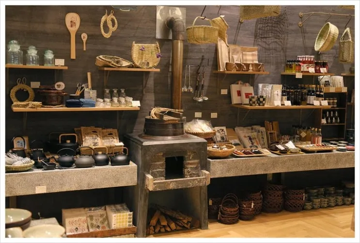 KAK_3063_marunouchi-thumb-956xauto-16617.jpg?type=w2