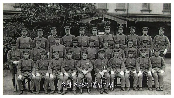 8.15%C6%AF%C1%FD%B4%D9%C5%A5_-_%C1%B6%BC%B1%C8%B2%C1%B7_%C0%CC%BF%EC%2C_%B1%D7%B4%C2_%BF%D6_%BE%DF%BD%BA%C4%ED%B4%CF%BF%A1_%C0%D6%B4%C2%B0%A1.070814.HDTV.XviD-Ental.avi_000593492.jpg?type=w2