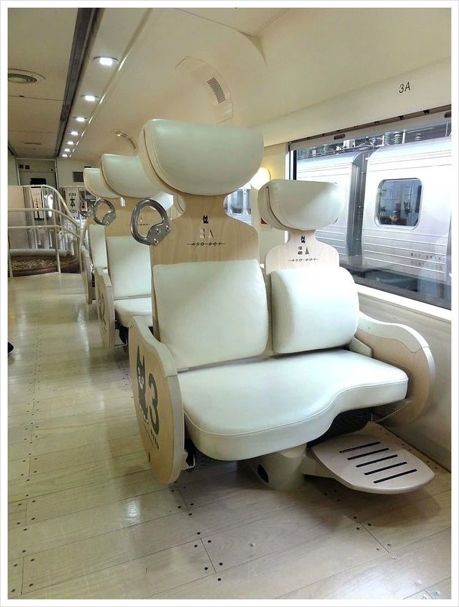 JRK_kiha182-1002_Kurochan-seat.jpg?type=w1