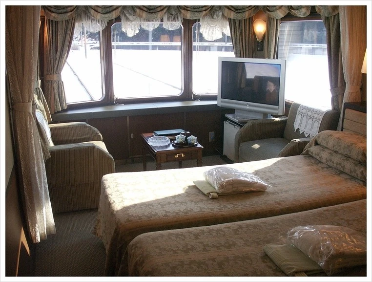 %EC%8A%A4%EC%9C%84%ED%8A%B8%EB%A3%B8.jpg?type=w1