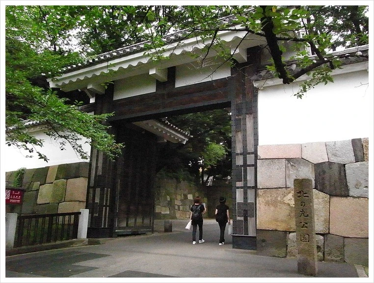 %ED%83%80%EC%95%BC%EC%8A%A4%EB%AC%B8.jpg?type=w1