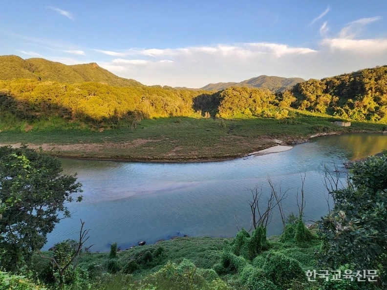 art_17356442331576_7b2612.jpg?iqs=0.9988646124726916