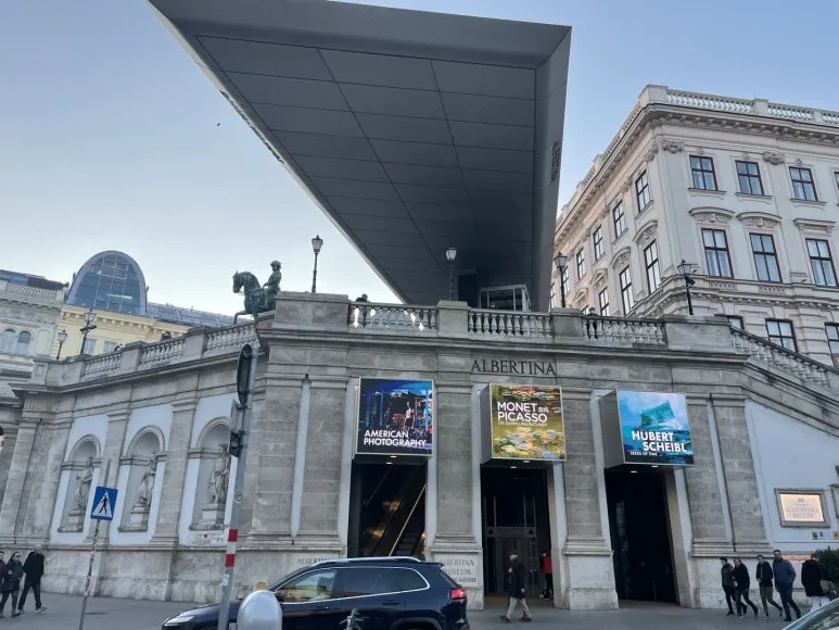 KakaoTalk_20231213_111410592_04.jpg?type=w773