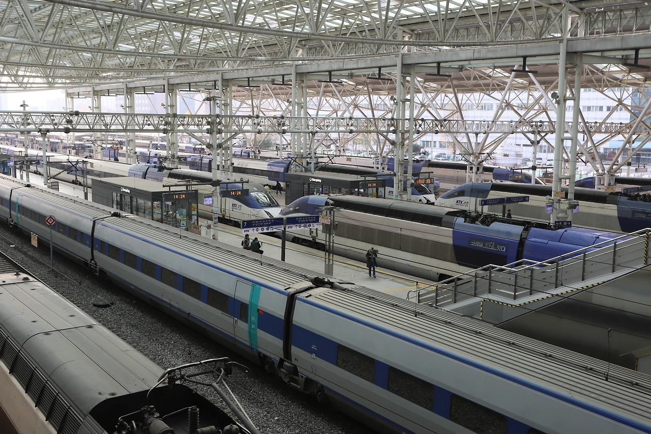 251130 서울역 (137).JPG