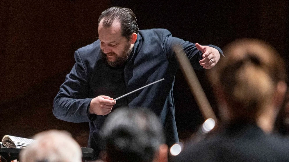 andris-nelsons-wiener-philharmoniker-100~_h-558_v-img__16__9__xl_w-994_-e1d284d92729d9396a907e303225e0f2d9fa53b4.jpg?version=957d6