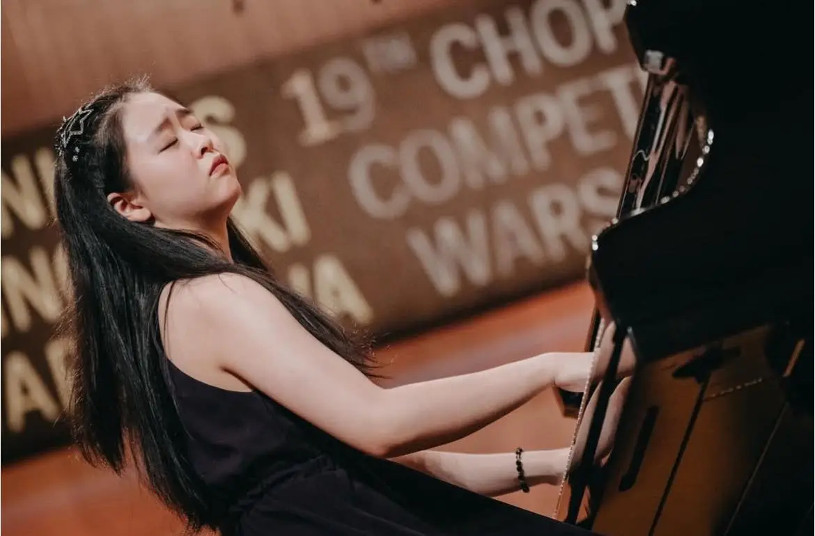 557695425_1124124693230942_636788548569266921_n.jpg?_nc_cat=105&ccb=1-7&_nc_sid=833d8c&_nc_ohc=cqC4vtSE0EUQ7kNvwEsaNvD&_nc_oc=AdmmAUaQ6SuxsLaX_ljTwc5e1rrzezy0X0HkocyIRPjZd7edgDiPyGOyTGCGwZJVYNE&_nc_zt=23&_nc_ht=scontent.fvie2-1.fna&_nc_gid=zP3hzMp46U_d7v3hV8XRpA&oh=00_AfeaBSwonVx4tzFdsZyE0_5z2AcUp9LTq3781Ng6tvVX5Q&oe=68F04847