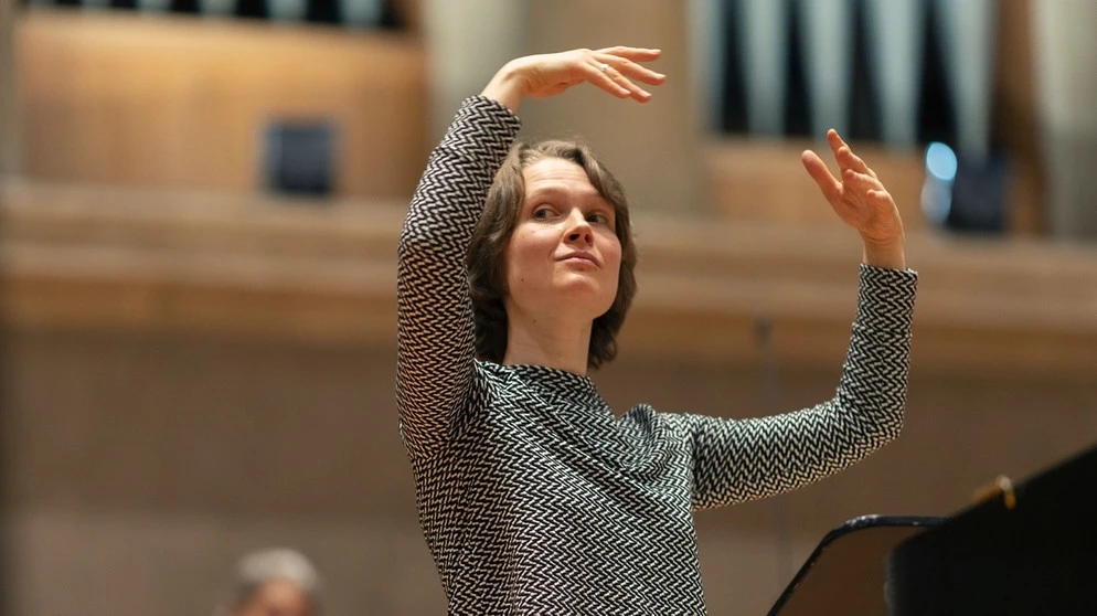 mirga-grazinyte-tyla-dirigentin-litauen-brso-100~_v-img__16__9__xl_-d31c35f8186ebeb80b0cd843a7c267a0e0c81647.jpg?version=24d9a