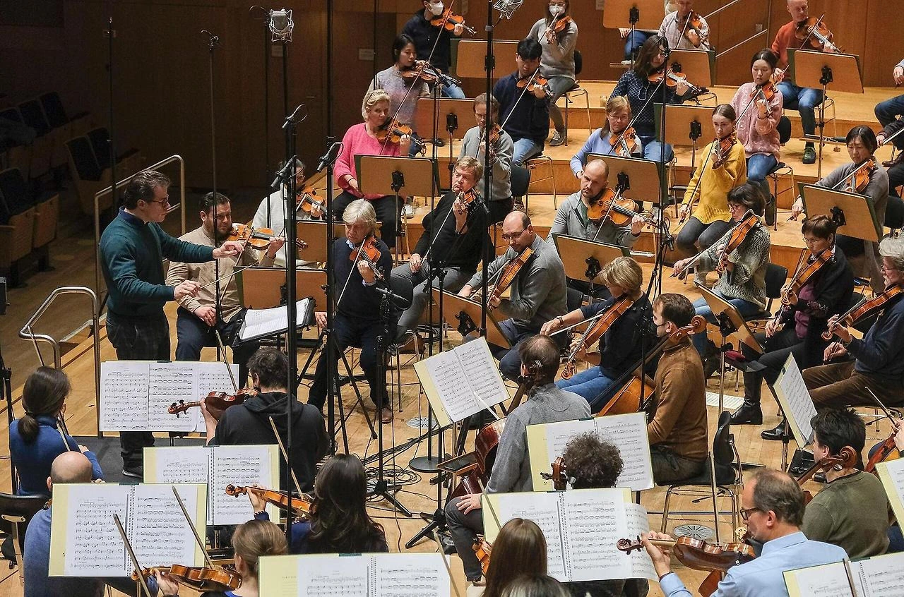 luRrXnLt1HaFp9tE3Er7-VqhwyQ