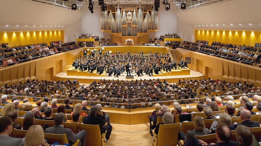 bamberger-symphoniker-120~_v-img__16__9__xl_-d31c35f8186ebeb80b0cd843a7c267a0e0c81647.jpg?version=96494