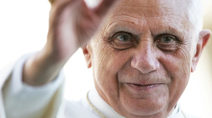 Pope_Benedict_XVI_Credit_giulio_napolitano_Shutterstock_CNA.jpeg?w=900&h=500