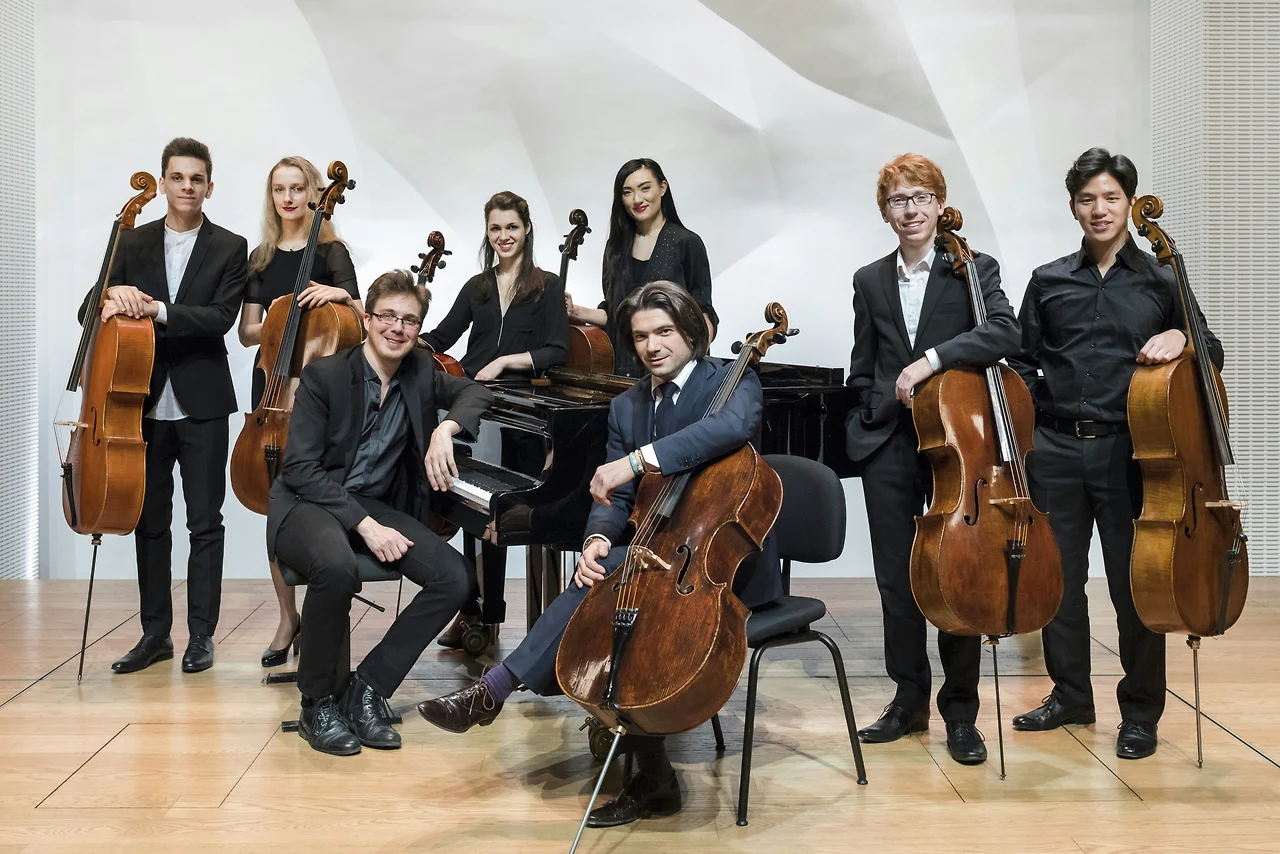 38579_portrait_de_groupedeselevesdelaclassedexcellencedevioloncelle-pr_original.jpg?dpi=72&s=5cc1292e2414bab5fc99e220fdfad0f6