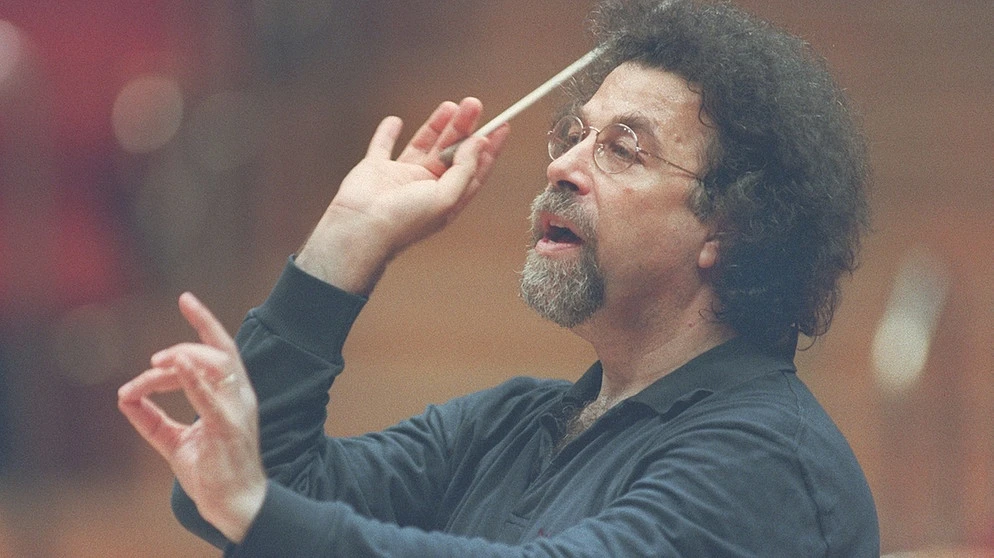 giuseppe-sinopoli-102~_v-img__16__9__xl_-d31c35f8186ebeb80b0cd843a7c267a0e0c81647.jpg?version=4ac05