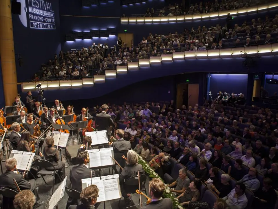55e-concours-international-de-jeunes-chefs-orchestre-2017-c-jaumouille-2.jpg?itok=wKOlevIB