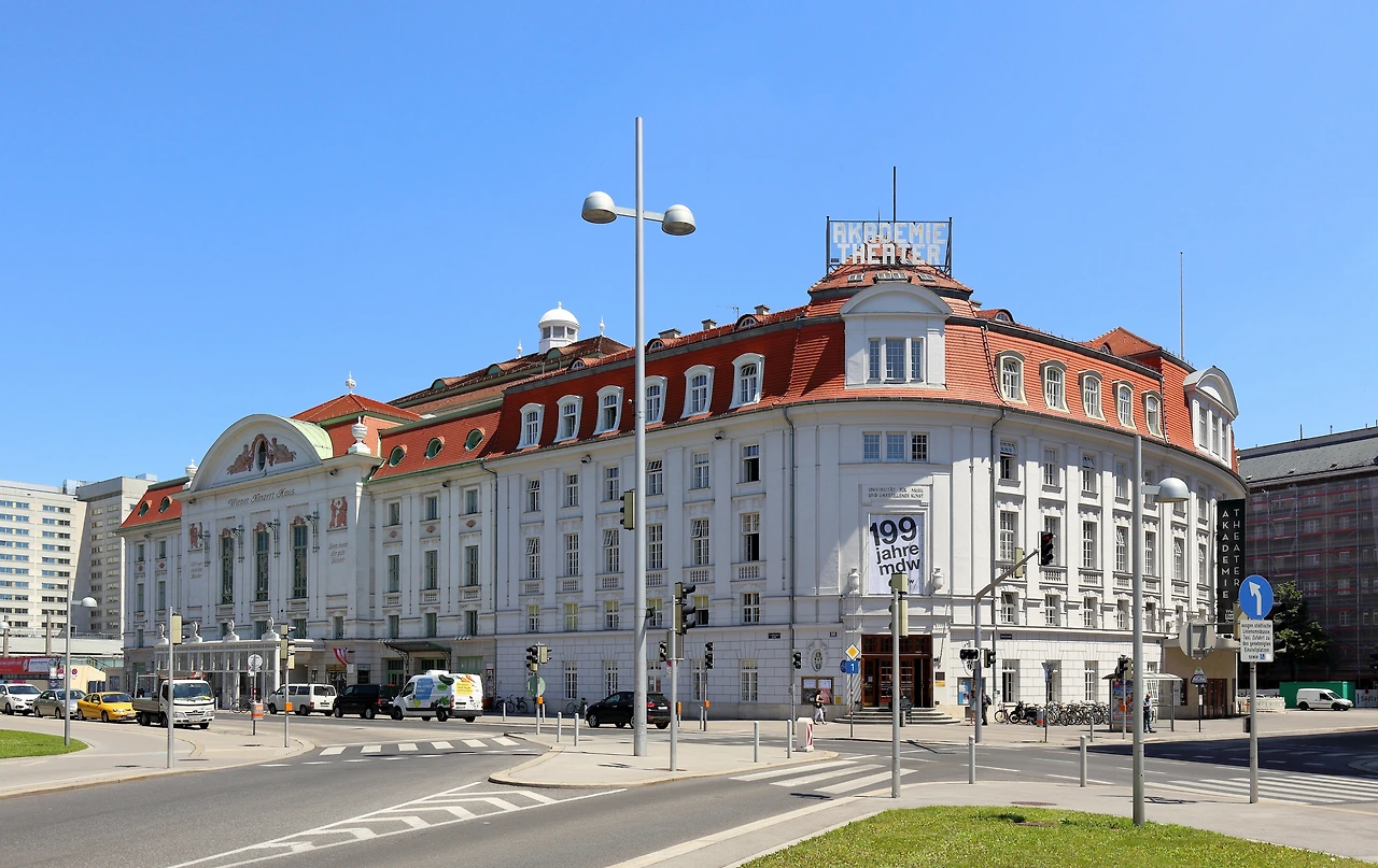 Wien_-_Akademietheater_und_Konzerthaus.JPG