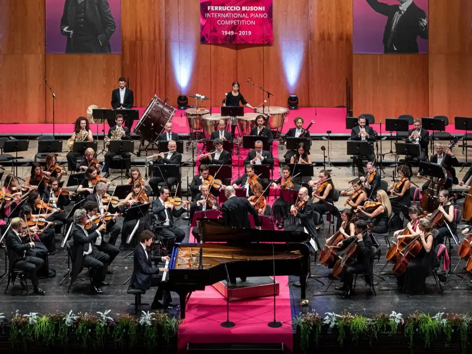 emanuil-ivanov_prizewinner-2019_c_luca-guadagnini.jpg?itok=CNLQpt7_