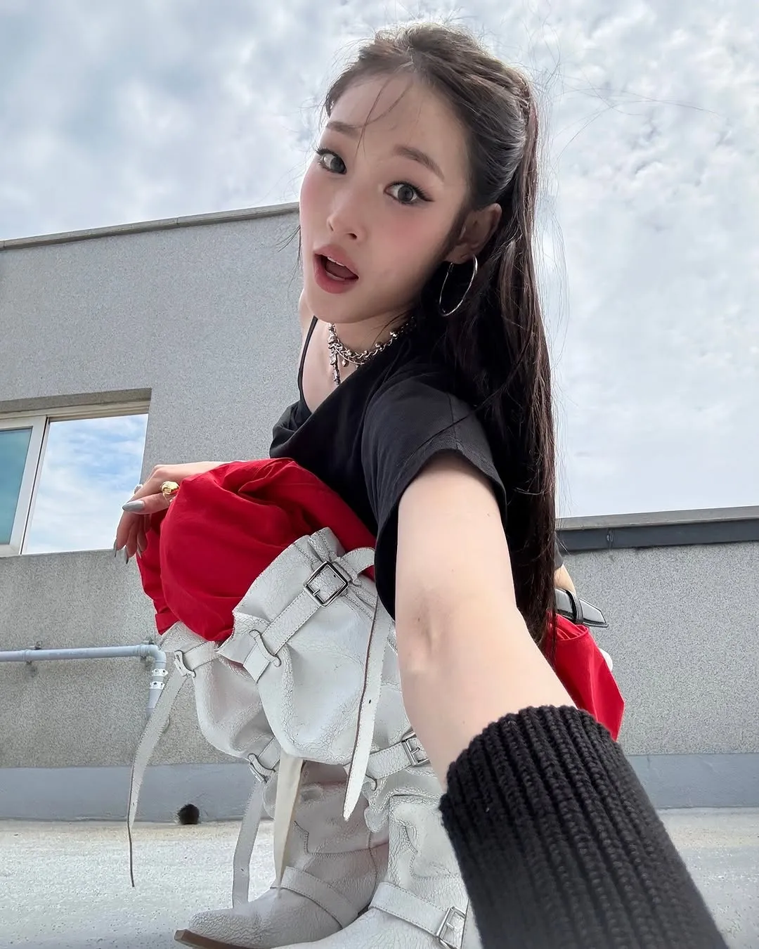 1268387692_03_보령 M COUNTDOWN@anniesymoon.jpeg