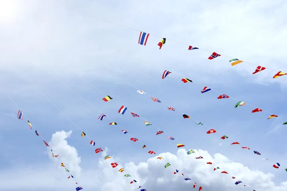 multiple-national-flags-961586_1280.jpg?type=w1