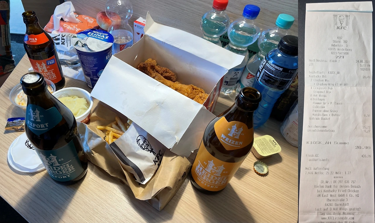 250624 KFC 메뉴 & 영수증.JPG