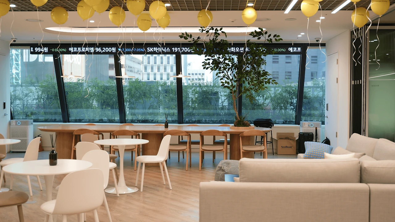 image?url=https%3A%2F%2Fimage.ninehire.com%2Fhomepage%2F54c7edd0-1f8a-11ed-bd78-476d9de76402%2Fimage%2Fde2101b0-18f3-11f0-bc1b-c9378b24a250.png&w=3840&q=100