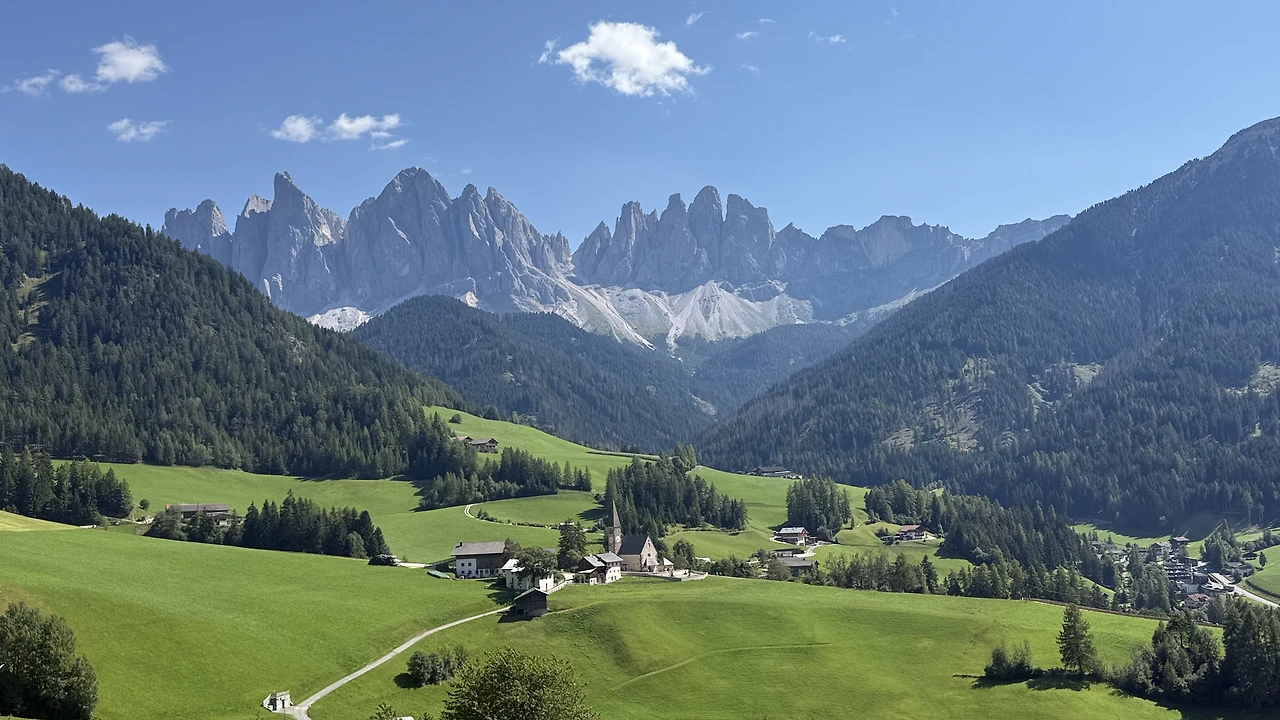 img.jpg?credential=yqXZFxpELC7KVnFOS48ylbz2pIh7yKj8&expires=1764514799&allow_ip=&allow_referer=&signature=h3RttIwHY5OJfEdrWXUIm98H6tQ%3D