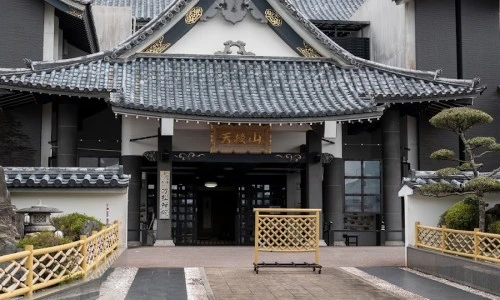 ?src=%22https%3A%2F%2Flh5.googleusercontent.com%2Fp%2FAF1QipMdBsU0UJu6i3DUjf2yuvdRVxjeZsjo-7d57xgc%3Dw900-h900-p-k-no%22&type=ff500_300