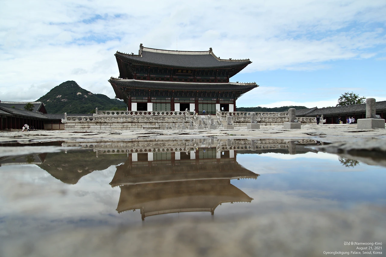 경복궁_비온뒤맑은날_반영_20210821_IMG_8816_수정_N.JPG