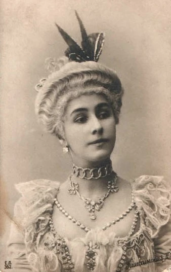 Camargo-Mathilde_Kschessinskaya-1897.JPG