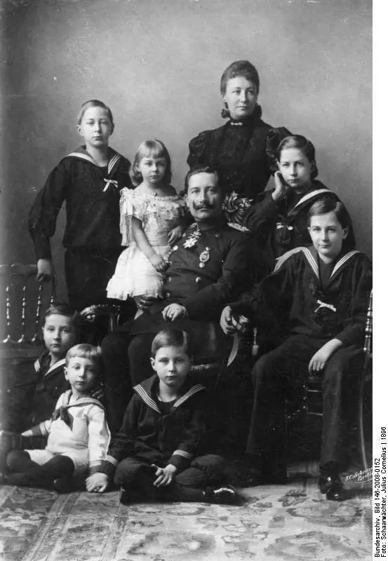 153D91224C26E8412F817C