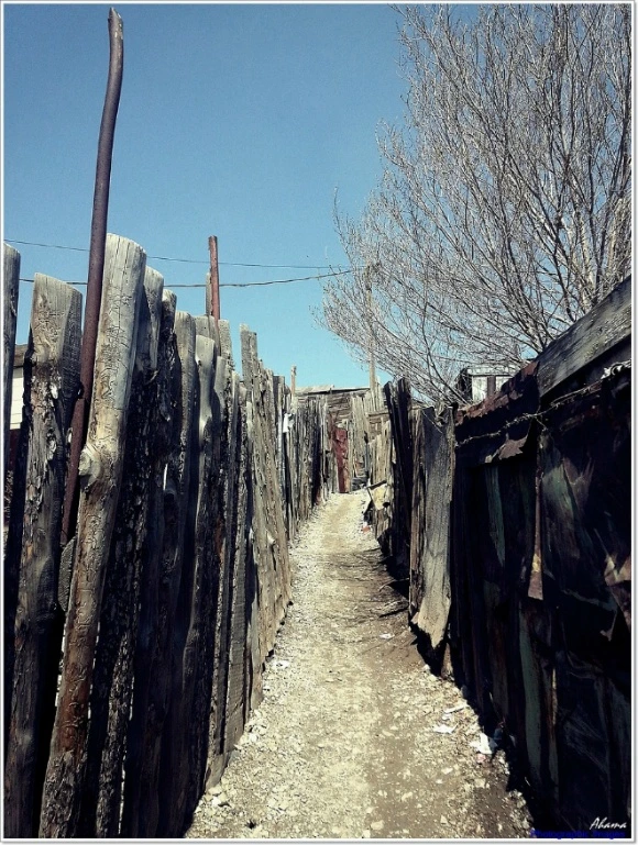 223F2A3E537486172B4C7E