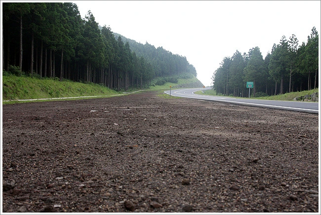 137D273F4E11BB25303AB8