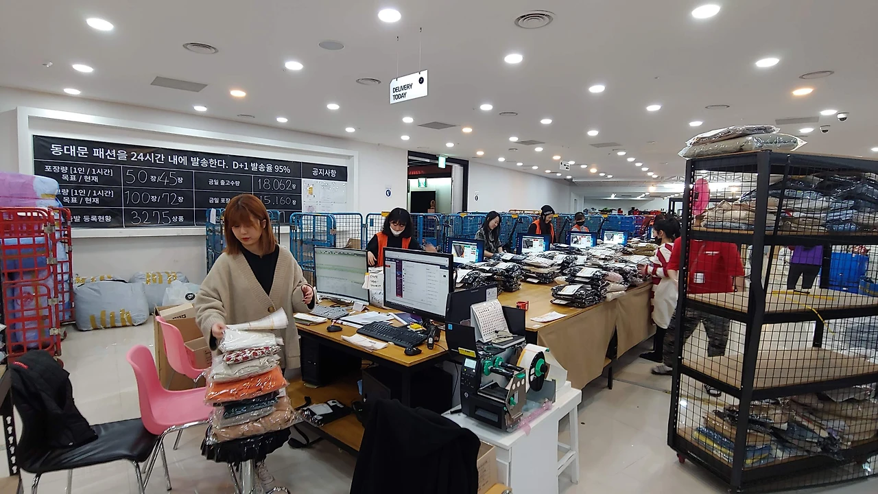 0CBnDjVtQTncFBQsbkHOoy8v4ikfVyJjJLlTyAbn0NNU1KSraZsIRxFEEZ5OyLVj3AAvemKzp-ggpko98_I=s0-d-e1-ft