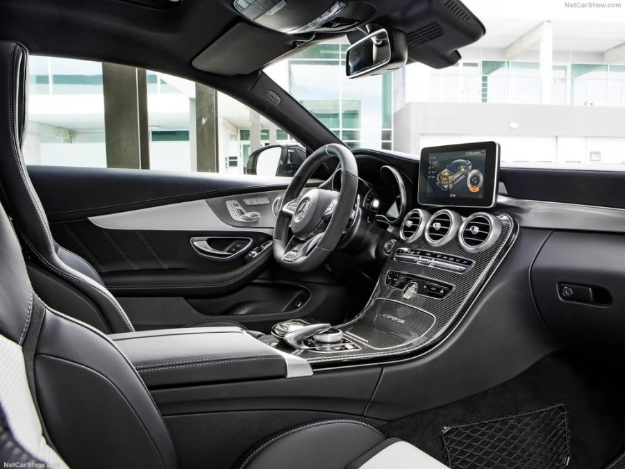 2017C63AMG22.jpg?type=w1