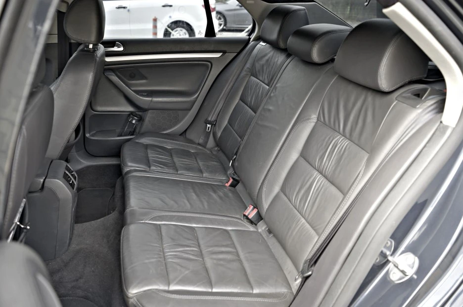 DSC06050_copy.jpg?type=w1