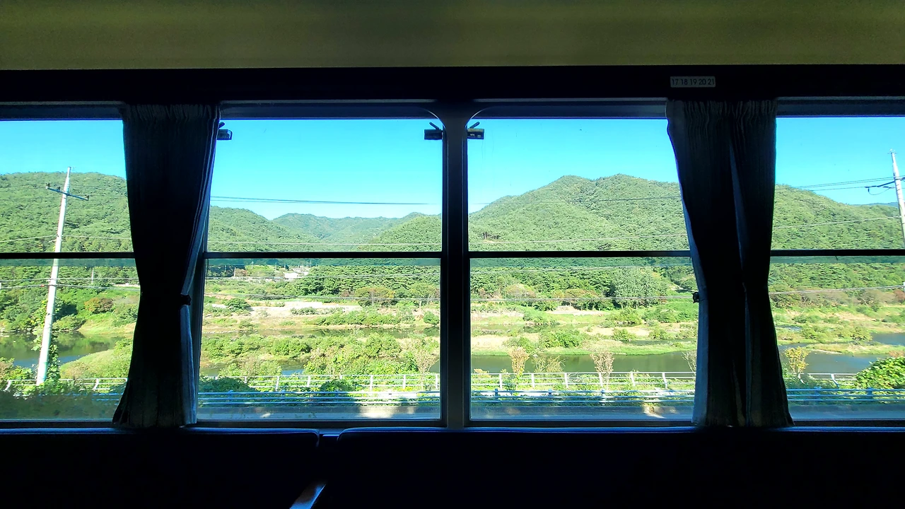7-차창 밖 풍경.heic