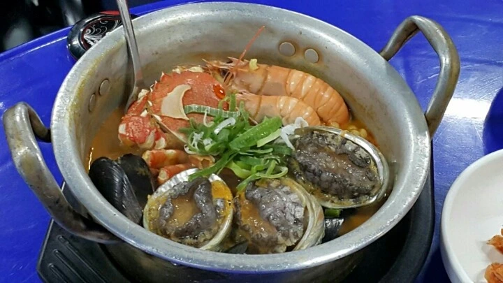 26442234588EAC19327D33