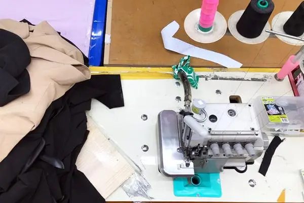 agenda_by_july_blog_mess_trench_coat_3_grande.JPG?v=1574302020