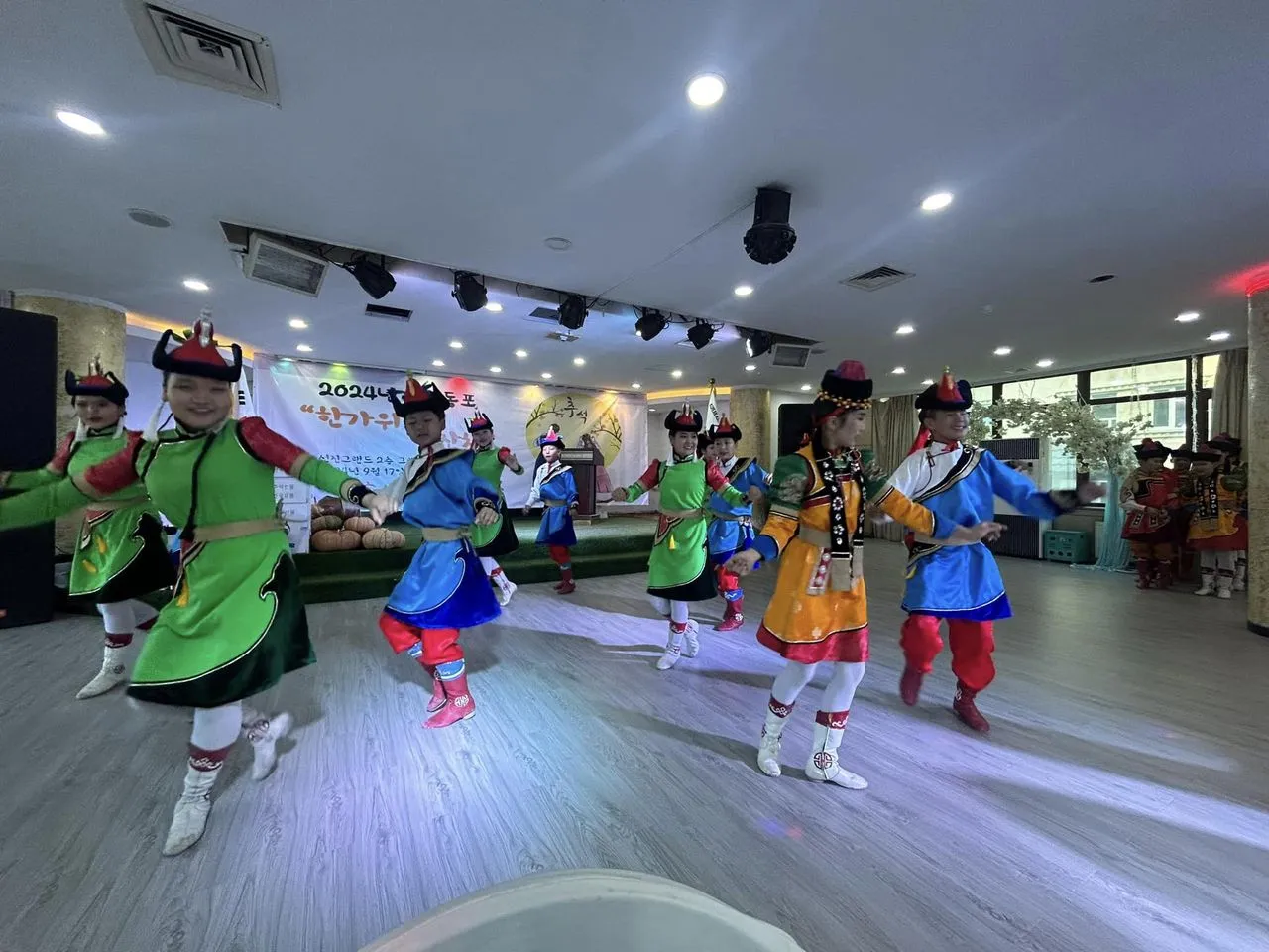 459756731_8833276376724473_93825682646790017_n.jpg?stp=cp6_dst-jpg_p960x960&_nc_cat=109&ccb=1-7&_nc_sid=833d8c&_nc_ohc=OerL_4hFbrYQ7kNvgFMjPFM&_nc_zt=23&_nc_ht=scontent.fuln4-3.fna&_nc_gid=AgIAfzlsptz8PIOToQFObJ8&oh=00_AYAgH65o5IUyc3xhyxhN0oH_y05fT3FG19A1KAkGY-zlsA&oe=67229F15