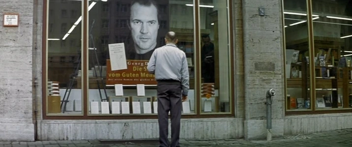 244B2A3F5382D4C828E85F