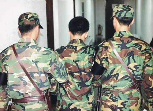 25080A4A51A18DFB0E97DB